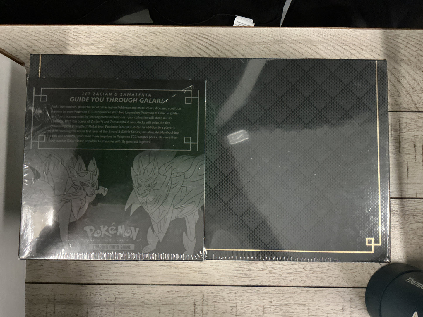 Pokemon Sword & Shield Ultra-Premium Collection - Zacian & Zamazenta