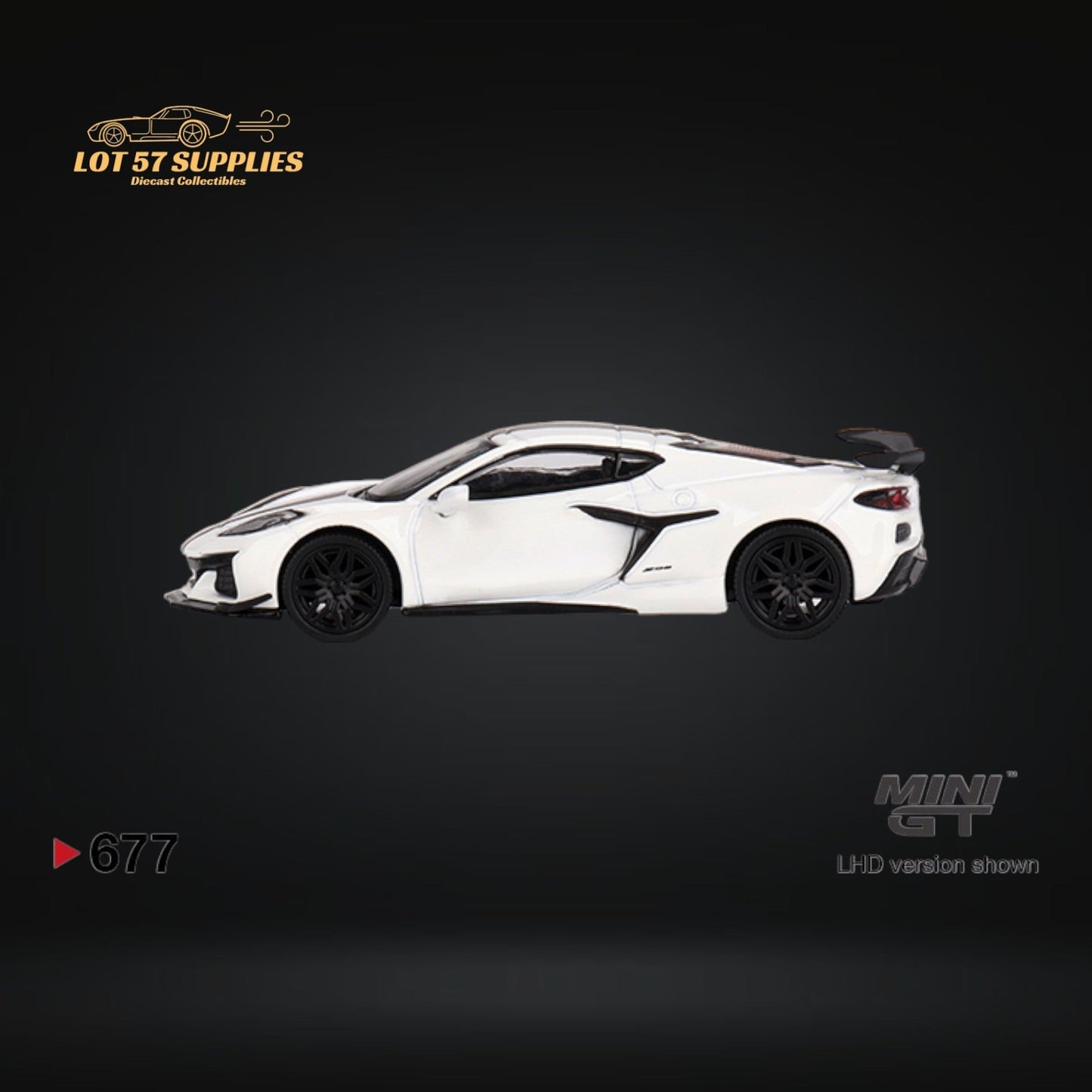 Mini-GT Chevrolet Corvette Z06 Arctic White 1:64