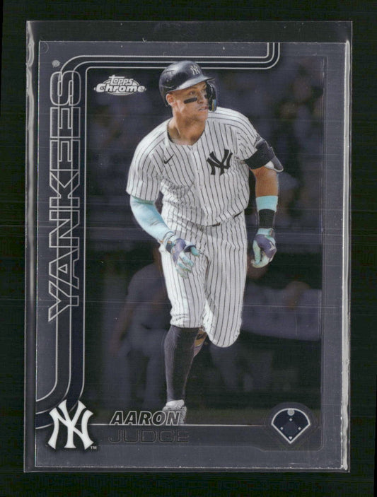 Aaron Judge 2025 Topps Chrome #99