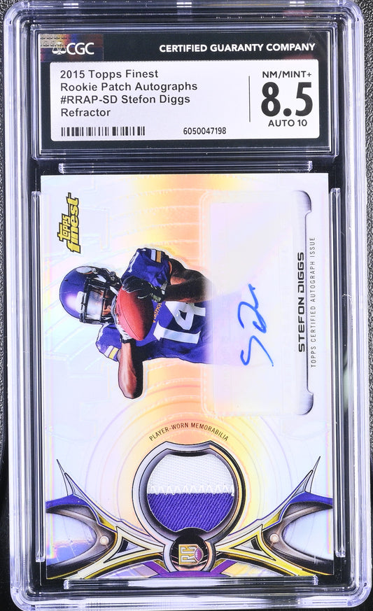 Stefon Diggs 2015 Finest #RRAP-SD Rookie Patch Autographs CGC 8.5