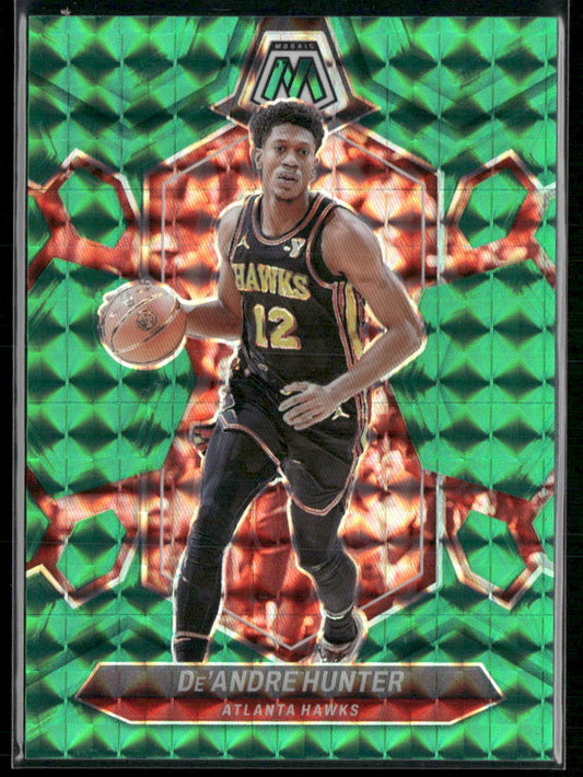 2023-24 Panini Mosaic #16 De'Andre Hunter Green #/75