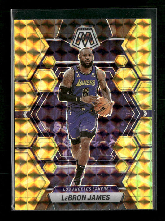 2022-23 Panini Mosaic Reactive Yellow LeBron James #98
